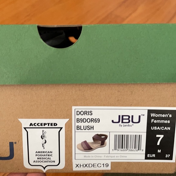 Doris Women's Colorblock Velcro Strap Shoe - Picture 4 of 4